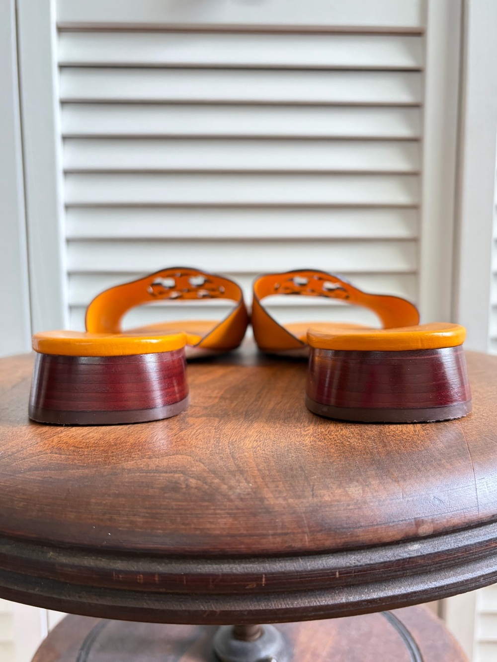 Tory Burch Bombe Miller Logo Slide Sandals 9 - Picture 3 of 6
